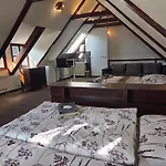 Gasthof - Restaurant U Zámku 3*