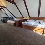 - Restaurant U Zámku Gasthof 3*
