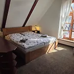 - Restaurant U Zámku Gasthof Bečov nad Teplou