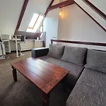 - Restaurant U Zámku Gasthof 3*