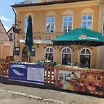 Gasthof - Restaurant U Zámku Bečov nad Teplou