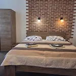 - Restaurant U Zámku