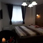 - Restaurant U Zamku Bečov nad Teplou