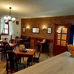 - Restaurant U Zamku Bečov nad Teplou