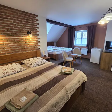 - Restaurant U Zamku Bečov nad Teplou