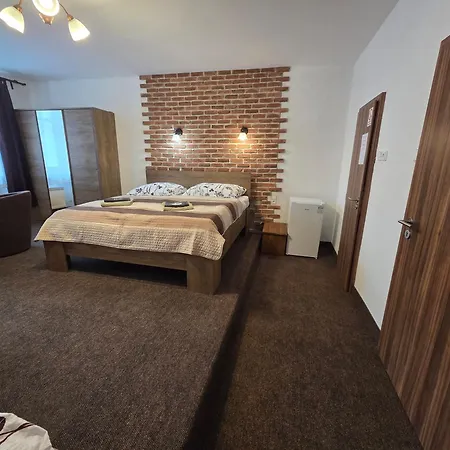 Gæstehus - Restaurant U Zamku 3*