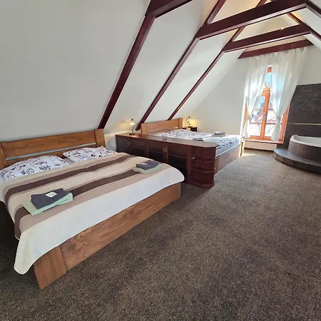- Restaurant U Zamku Gæstehus Bečov nad Teplou