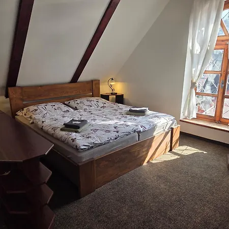 - Restaurant U Zamku Gæstehus Bečov nad Teplou