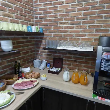 - Restaurant U Zámku Gasthof Bečov nad Teplou