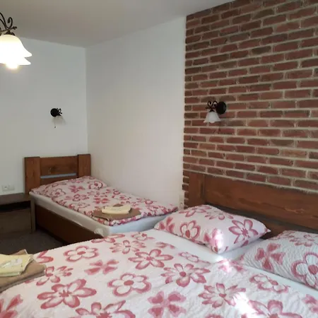 - Restaurant U Zámku 3* Bečov nad Teplou