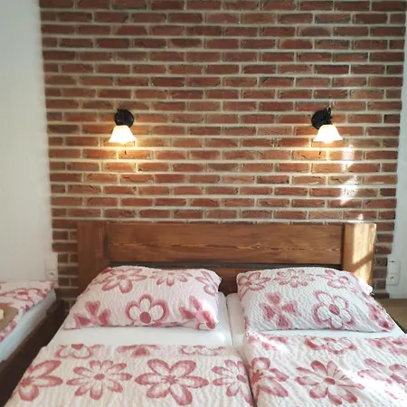 - Restaurant U Zámku