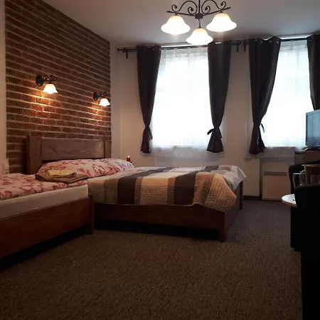 - Restaurant U Zámku