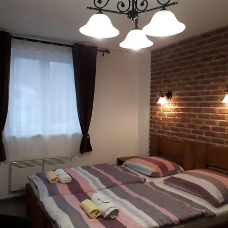 Pensjonat - Restaurant U Zamku 3*