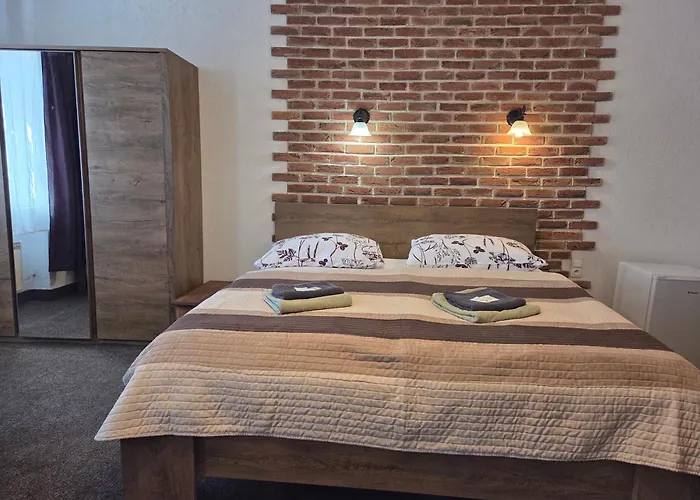 - Restaurant U Zámku