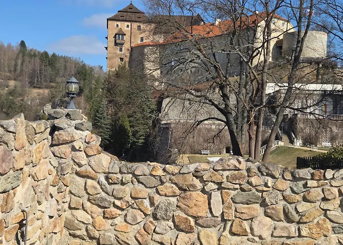 - Restaurant U Zámku Bečov nad Teplou