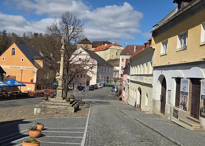 - Restaurant U Zámku 3* Bečov nad Teplou