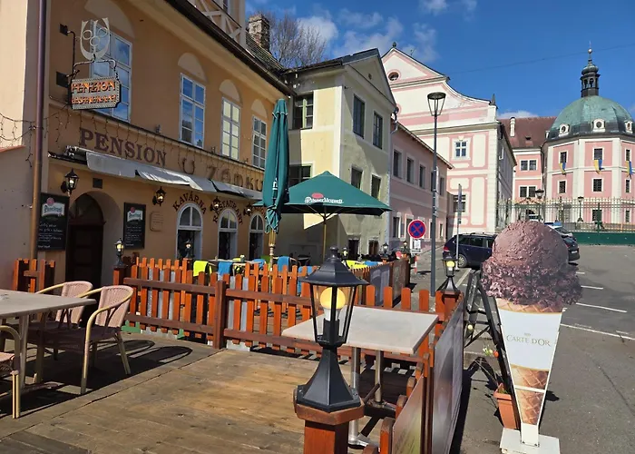 Penzion - Restaurant U Zámku