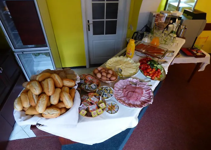 - Restaurant U Zámku Penzion 3*