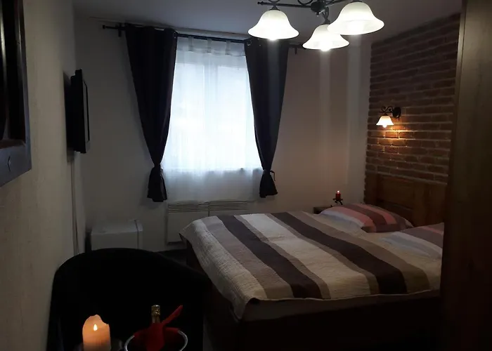 - Restaurant U Zámku Bečov nad Teplou