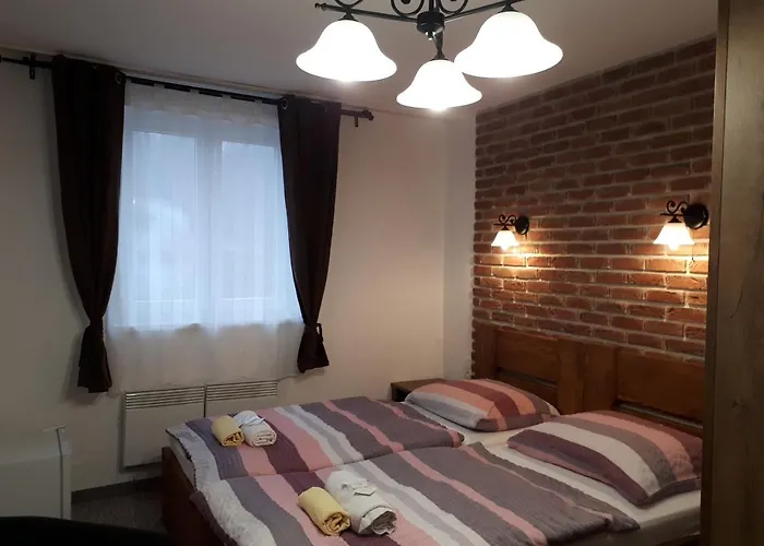 Penzion - Restaurant U Zámku 3*