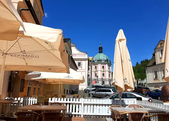 - Restaurant U Zámku Penzion 3*