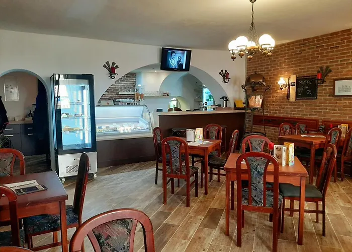 Penzion - Restaurant U Zámku 3*
