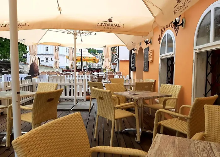 - Restaurant U Zámku Penzion Bečov nad Teplou